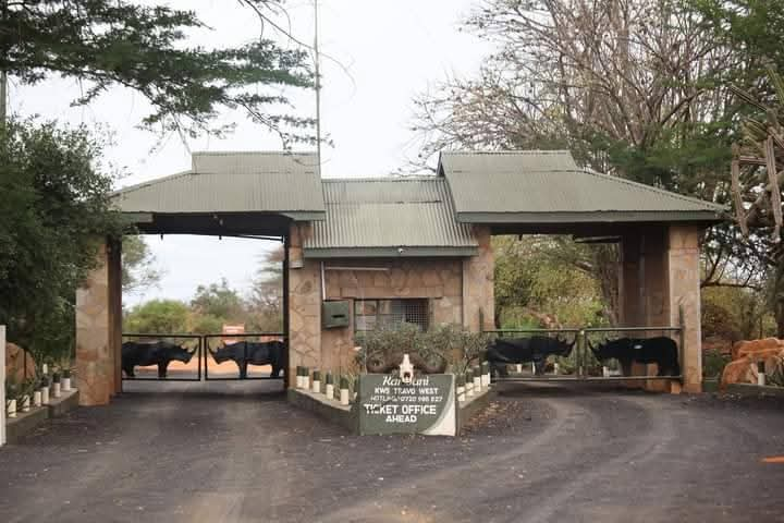 Welcome to Tsavo National park